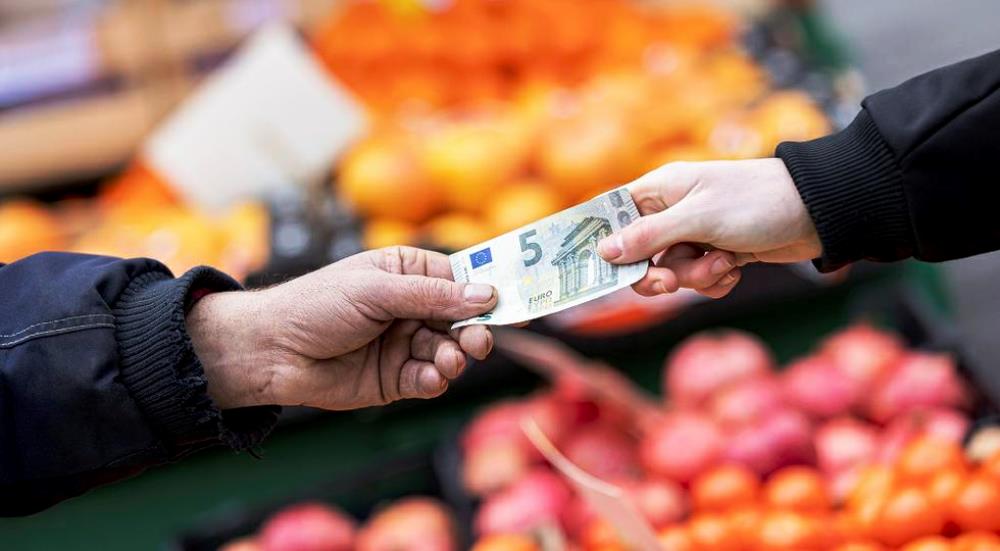 Bie inflacioni ne eurozone, shkak temperaturat e larta dhe cmimi i gazit